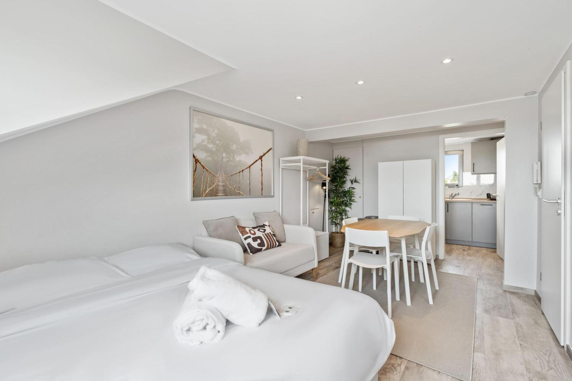 Modern Limpertsberg Studio Near City Center Люксембург Экстерьер фото
